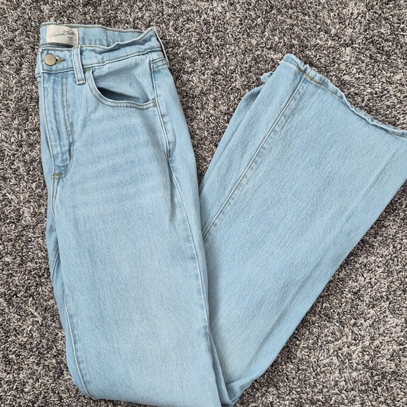 Universal Thread High Rise Flare Jeans - Picture 2 of 4